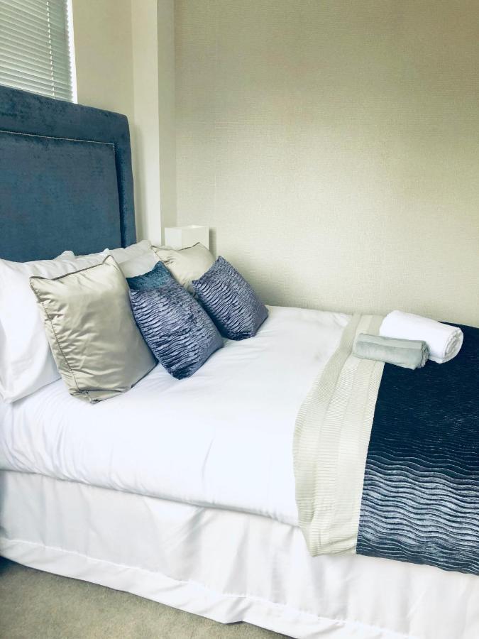 Snapos Luxury Serviced Apartment - Meridian House Bedford Exterior foto