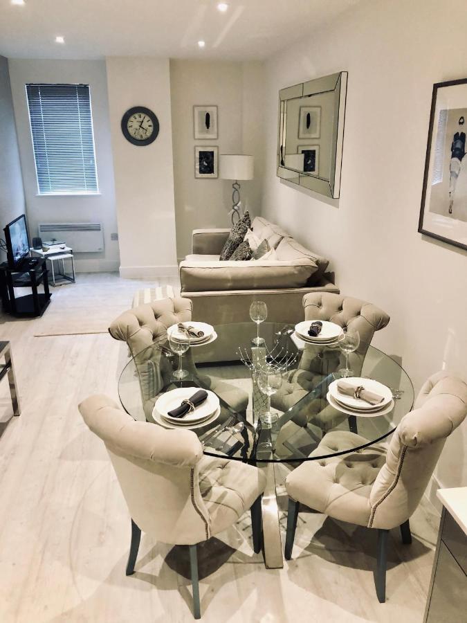 Snapos Luxury Serviced Apartment - Meridian House Bedford Exterior foto