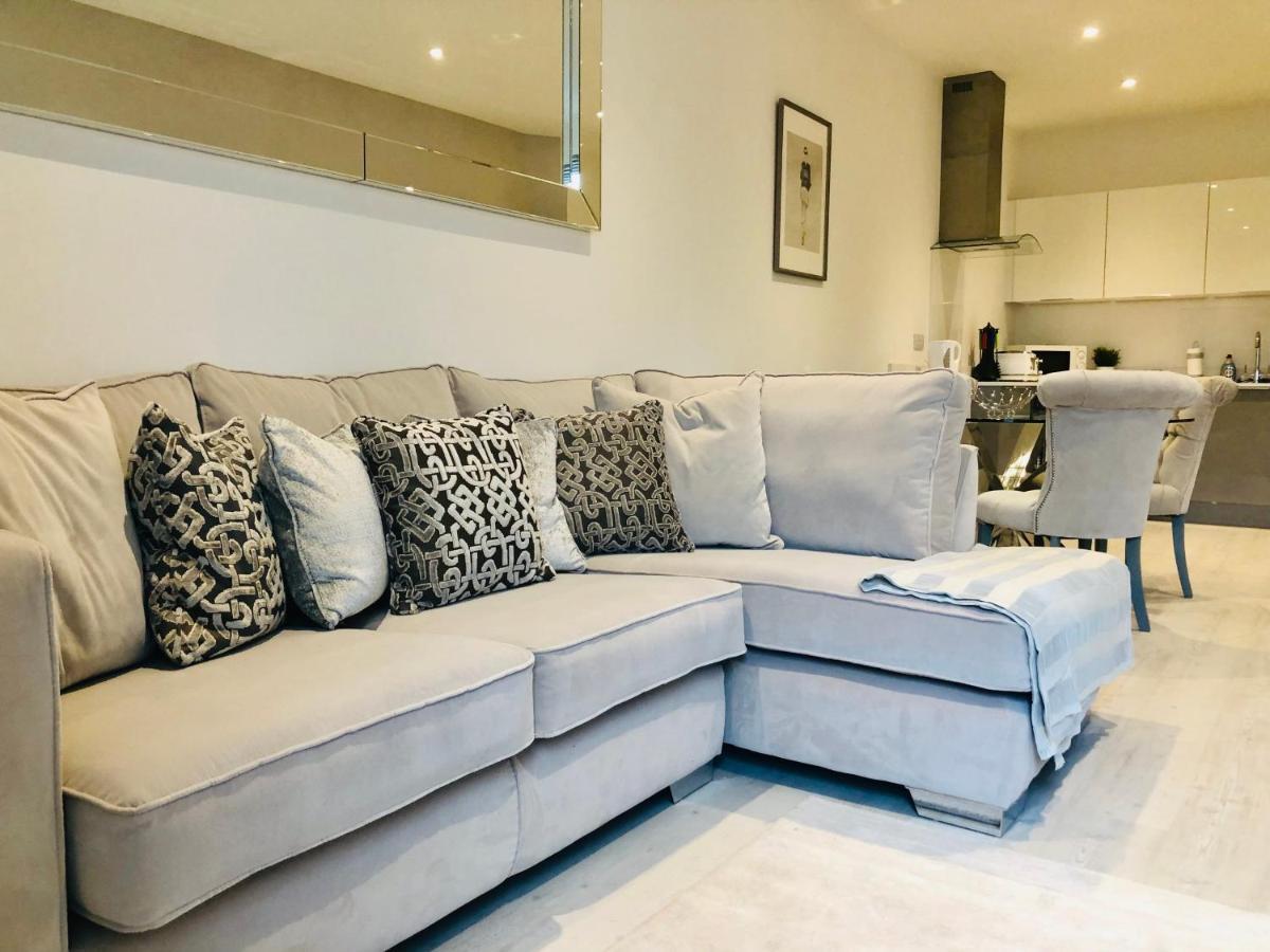 Snapos Luxury Serviced Apartment - Meridian House Bedford Exterior foto