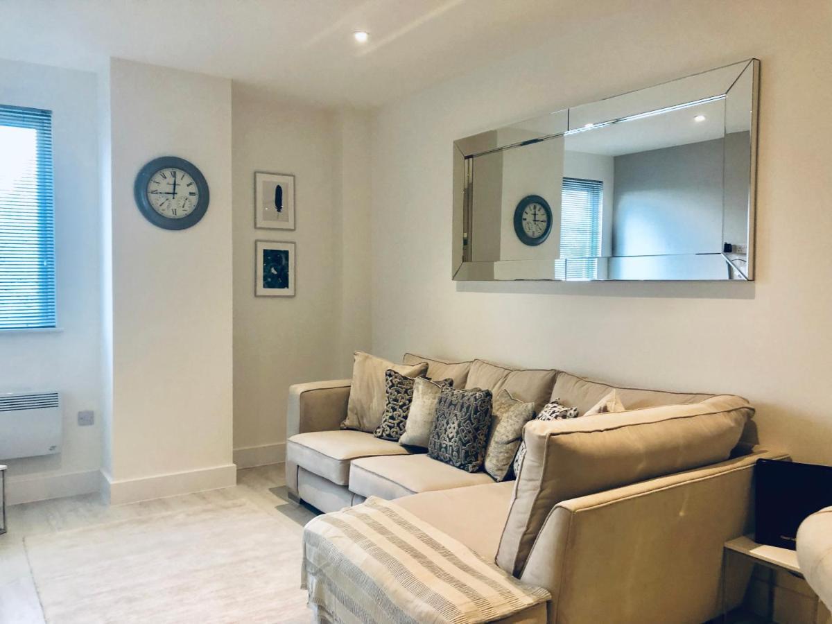 Snapos Luxury Serviced Apartment - Meridian House Bedford Exterior foto